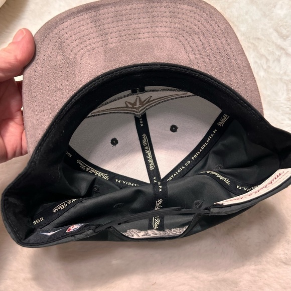 Mitchell & Ness stealth triangle SnapBack cap hat - Picture 5 of 5